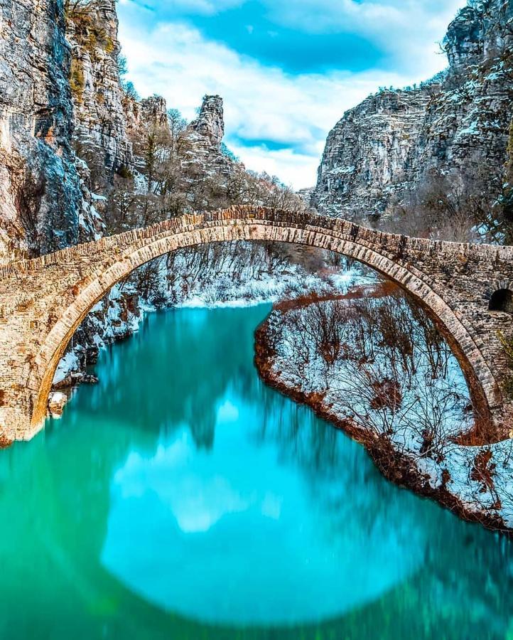 Koukkoúlion Mystic Lake מראה חיצוני תמונה